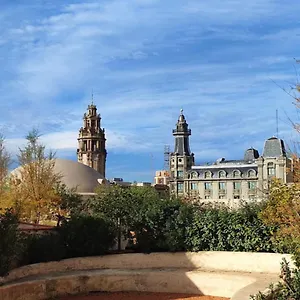 https://hostal-porxos-garden.topbarcelonahotels.com